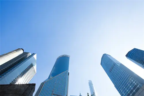 叫顶天立地的含义